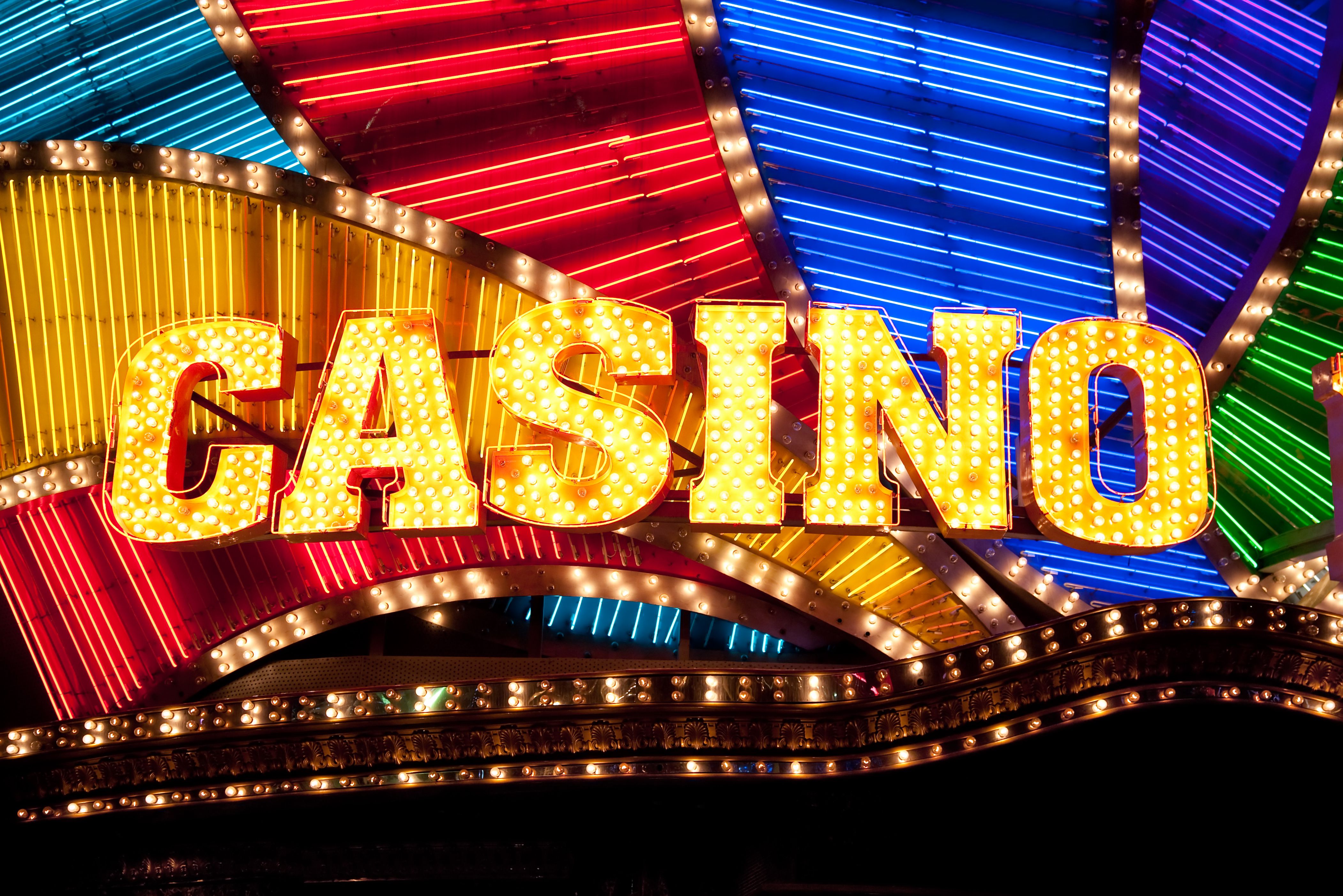 Slot Makinelerinde Üstünlük: Stratejik Yaklaşımlar ve Risk Yönetimi