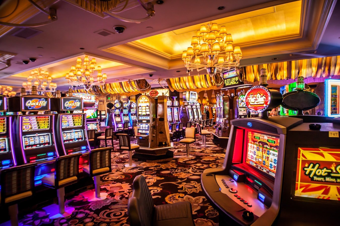 Slot Oyunlarında Renklerin Psikolojisi ve Etkileri